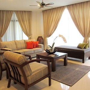Three-Bedroom Suite Apartment