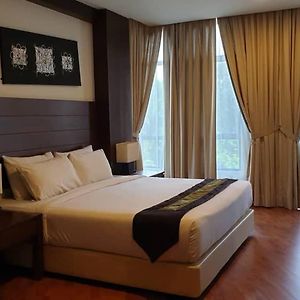 One-Bedroom Suite Apartment